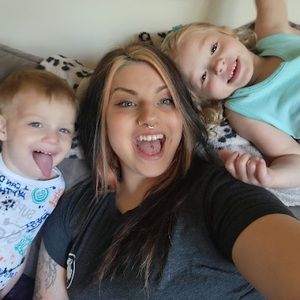 Meet your Posher, Candace